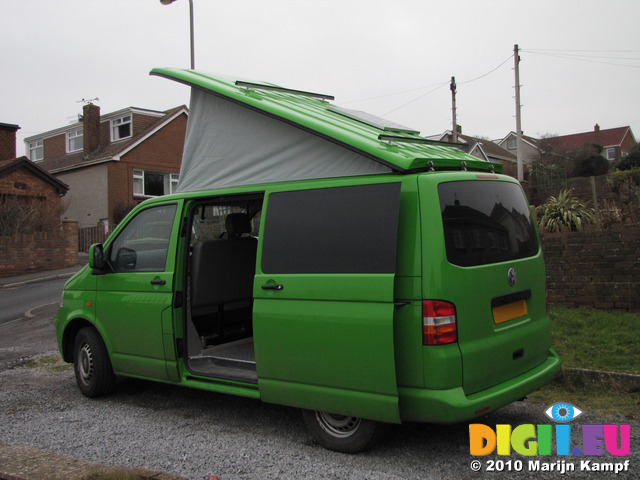 SX12333 VW campervan with popup up